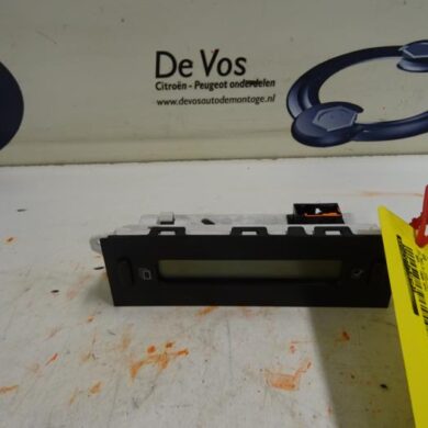 Citroen C2 1.6 16V VTR Interior display NFU 2004 6155GJ