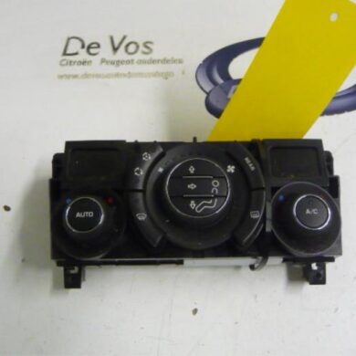 Peugeot 5008  Heater control panel 2011 6452W6