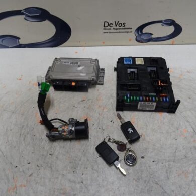 Peugeot 607 2.2 16V Engine management computer 3FZ 2005 1942A6-1942A7