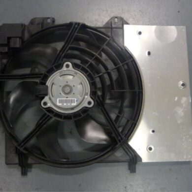 Citroen DS3 1.6 HDiF 16V Cooling fan housing 2011 1253Q0