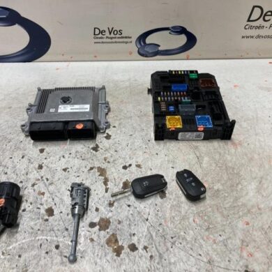 Opel Corsa 1.2 Turbo 12V 100 Engine management computer HNK 2022 9846386380-1667995380