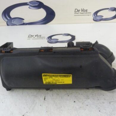 Peugeot 208  Air box 5FU5F03 2013 1420V3