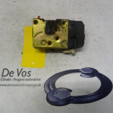 Peugeot Partner 1.9 D Deurslot Mechaniek 4Deurs rechts-voor 1999 9136J6