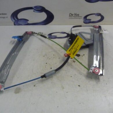 Peugeot 208  Ruitmechaniek 2Deurs links-voor 2013 9673155280