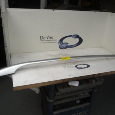 Peugeot 307  Dakrail links 2007 8361A2