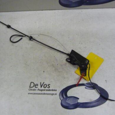 Peugeot 307 2.0 16V Tailgate lock mechanism 2006 8484H1-8484Z3