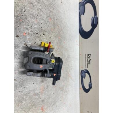 Peugeot 2008 1.2 VTi 12V PureTech 130 Remklauw (Tang) links-achter HNS 2020 1672362480