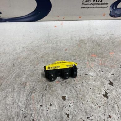 Citroen C3 1.2 Vti 12V PureTech Multi-functional window switch 2019 98148907ZD