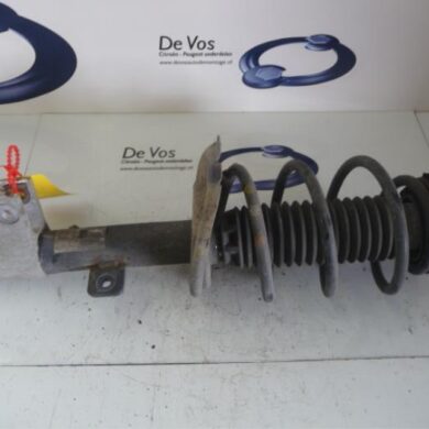 Peugeot 308 1.6 16V GTI Front shock absorber rod, left 2011 5208C8