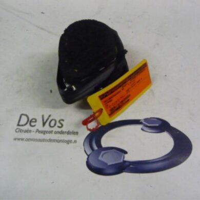 Citroen C5 2.0 16V Rear seatbelt, right 2008 8975S0