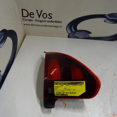 Peugeot 2008  Achterlicht links 2018 9814758480