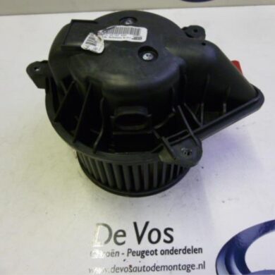 Peugeot 607 2.7 HDi V6 24V Heating and ventilation fan motor 2007 6441K9