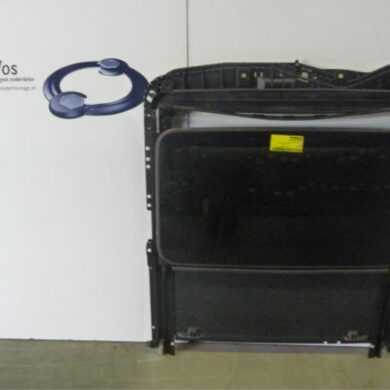 Peugeot 407 2.0 HDiF 16V Sliding roof 2004 8401LR