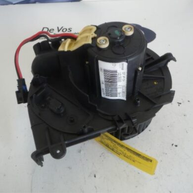 Peugeot Expert  Heating and ventilation fan motor 2011 6441X7-1613566380