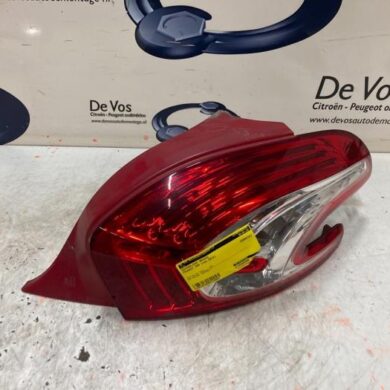 Peugeot 208 1.4 16V Achterlicht rechts 2012 9672628380