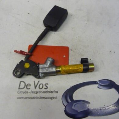Citroen Xantia 2.0i 16V Seatbelt tensioner, left 1997 8972S1