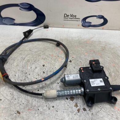 Peugeot 5008 1.6 HDiF 16V Parking brake motor 9HR 2012 470219