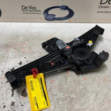 DS Automobiles DS3 Crossback 1.2 12V PureTech 130 Rear door window mechanism 4-door, right 2019 9828219480