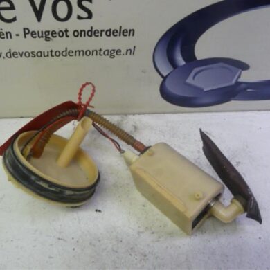Peugeot 306 1.4 XN,XR,XA,XRA Electric fuel pump KDX 1994 145507