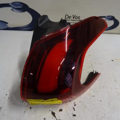 Peugeot 2008  Achterlicht rechts 2016 9814745980