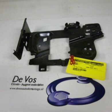 Citroen DS3 1.6 e-HDi Battery box 2012