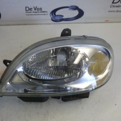 Citroen Saxo 1.1i X,SX Headlight, left 1999 6204W2