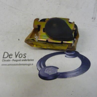 Peugeot 307 2.0 HDi 110 FAP Veiligheidsgordel midden-achter 2002 8974JR