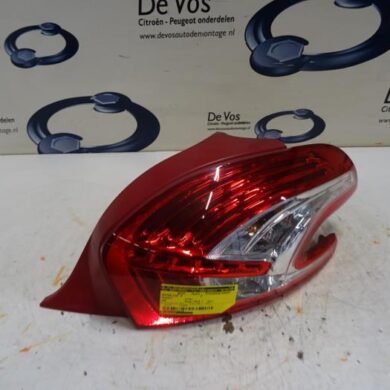 Peugeot 208  Achterlicht rechts 2015 9672628380