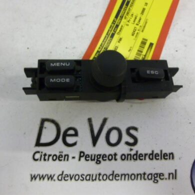 Peugeot 607 2.9 V6 24V Navigation control panel 2000 656362