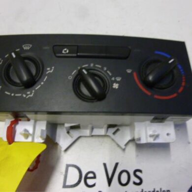 Peugeot Expert 2.0 HDi 120 Kachel Bedieningspaneel 2008 6451XN