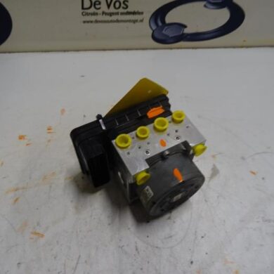 Peugeot 208  ABS Pomp HNZHN01 2015 1616770880-1614210380
