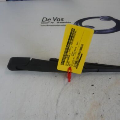 Peugeot 308  Rear wiper arm 2015 1610785080