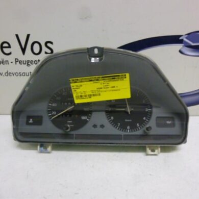 Peugeot 106 1.1 i XN,XR,XT Odometer KM 1995