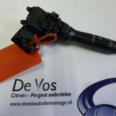 Peugeot 107 1.0 12V Ruitenwis Schakelaar 2007 6239SA