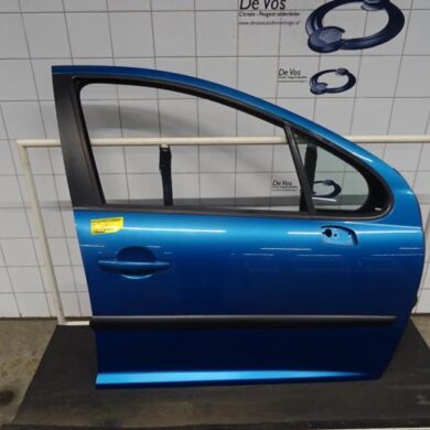 Peugeot 207 1.6 HDi 16V Front door 4-door, right 2007 9004X8