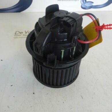 Peugeot 508  Heating and ventilation fan motor 2011 6441EW