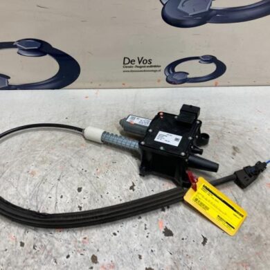 Peugeot 508 2.0 RXH HYbrid4 16V Parking brake motor RHC 2014 1607489080