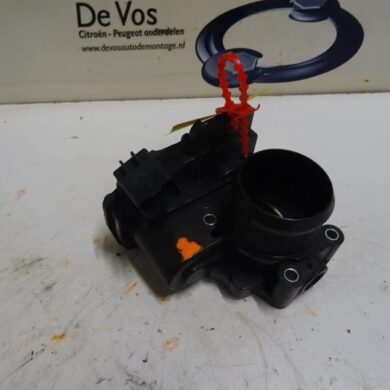Peugeot 308  Gasklephuis AHX 2015 9806625280