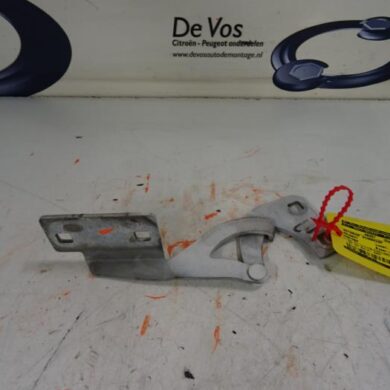 Peugeot Partner 1.9D Bonnet Hinge 2005 791280