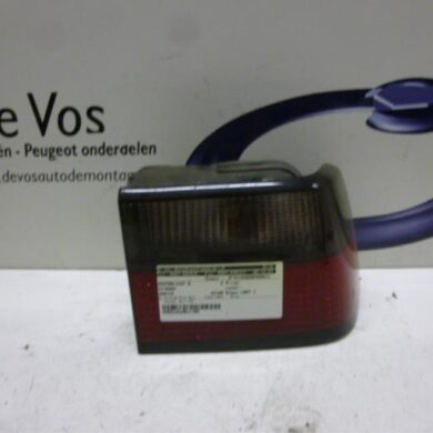Citroen Xantia 2.9i V6 24V Taillight, right 1997 95668020