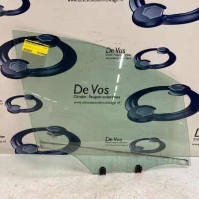 Peugeot 208  Portierruit 4Deurs rechts-voor 2015 9673360680