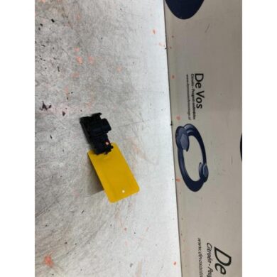 Peugeot 108 1.2 VTi 12V Combischakelaar ramen 2017 B000892480