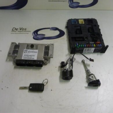 Peugeot 407  Engine management computer RFJ 2010 1942EG-1942ZK