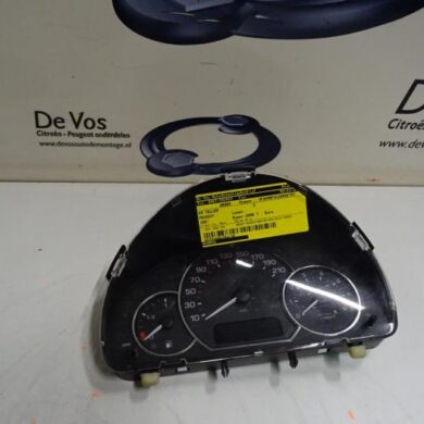 Peugeot 1007 1.6 GTI,Gentry 16V Odometer KM 2006 610652-610653