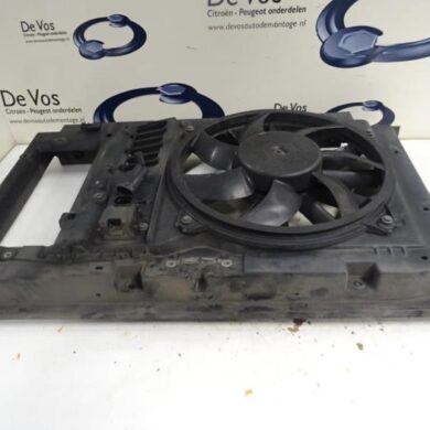 Citroen DS5  Cooling fan housing 2012 1253K4-9677113480