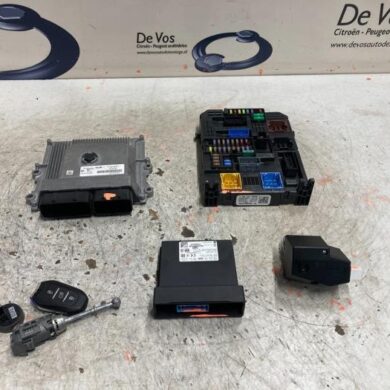 Peugeot 208 1.2 Vti 12V PureTech 100 Engine management computer HNK 2020 9834609880-1640420780