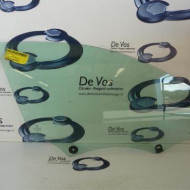 Peugeot 308  Door window 4-door, front right 2015 9677867780