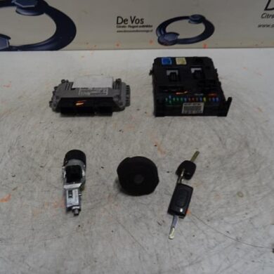 Citroen C4 1.6 16V Computer Motormanagement NFU 2005 1940SV