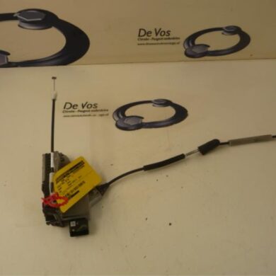 Peugeot 2008  Deurslot Mechaniek 4Deurs rechts-achter 2015 9812501380