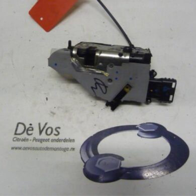 Peugeot 207 1.6 HDi 16V Front door lock mechanism 4-door, right 2008 9136W9